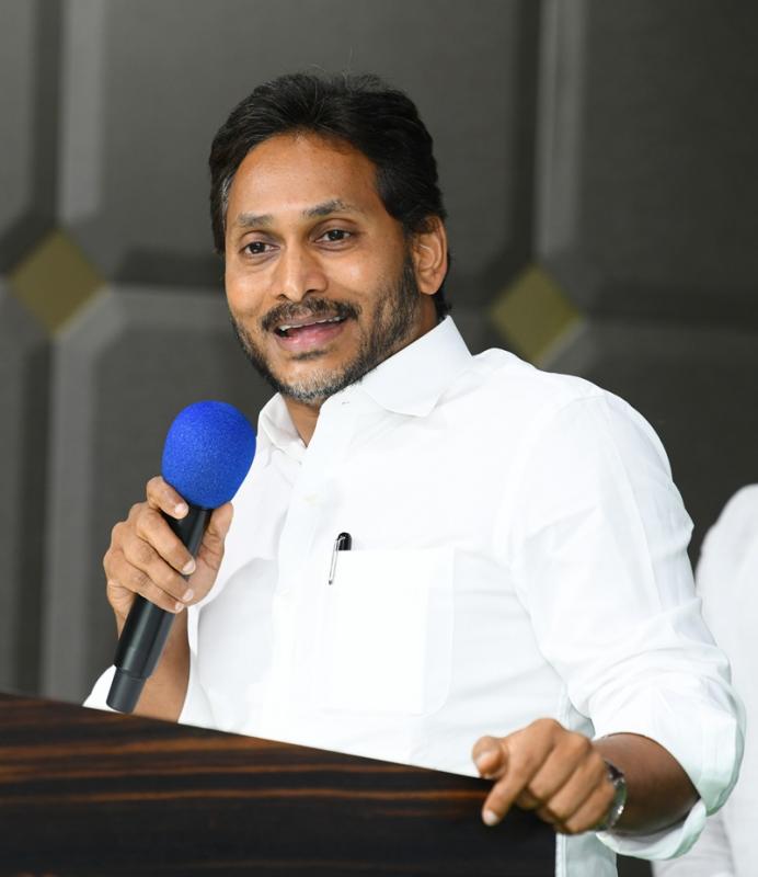 సాత్విక్-చిరాగ్ జోడీకి వైఎస్ జగన్ అభినందనలు