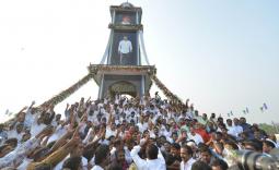 YS Jagan inaugurates pylon at Itchapuram Photo Gallery  - YSRCongress