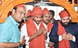 YS Jagan visits Ameenpeer Dargah Photo Gallery - YSRCongress